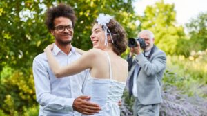 Why your friends should not be your wedding photographer?