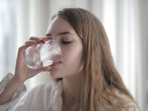 Does Drinking More Water Help Blepharitis? 7 ManagingTips